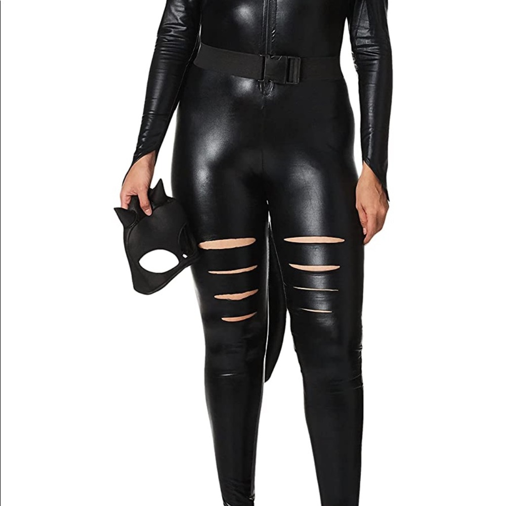 Cat Woman Costume - Picture 2 of 11
